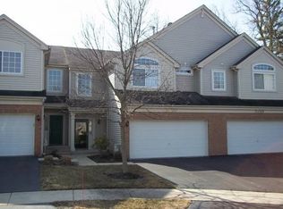 947 Tanager Ct, Lombard, IL 60148
