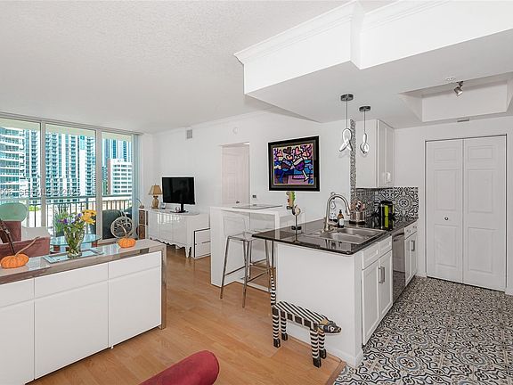 2nd image of 2000 N Bayshore Dr APT 907