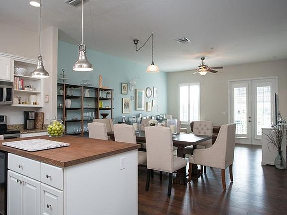 2nd image of 1674 Lakemont Ave #23-302