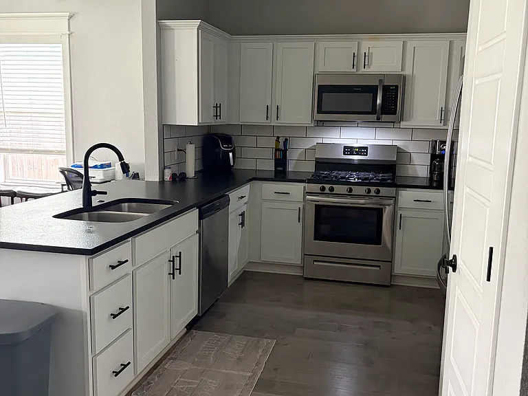 1730 W Broadway Pl — Photo 3