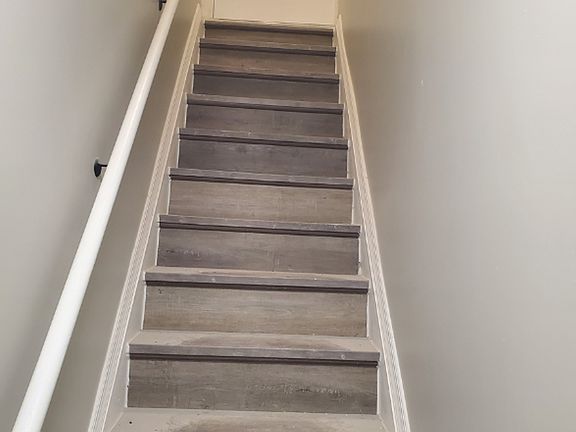 2nd image of 17 W Talbott St #3A-550-3A