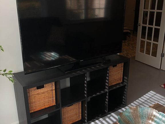 Smart HDTV with cable+HBO