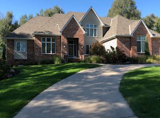 820 S 205th St, Elkhorn, NE 68022