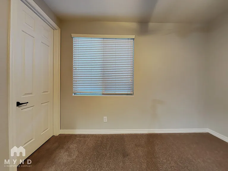 2458 E Anika Dr — Photo 16