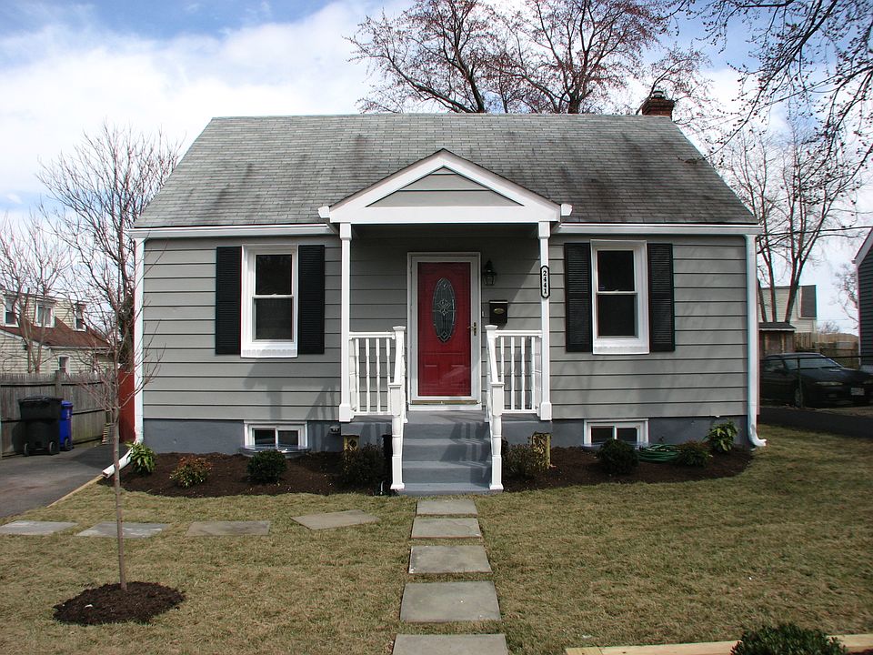 1st image of 2441 S Lincoln St