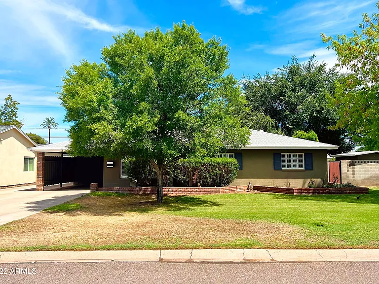 3940 E Glenrosa Ave — Photo 1