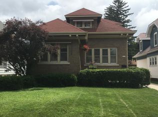 2462 N 67th St, Wauwatosa, WI 53213