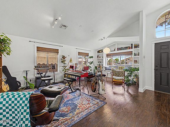 4th image of 8534 W CHARLESTON Avenue