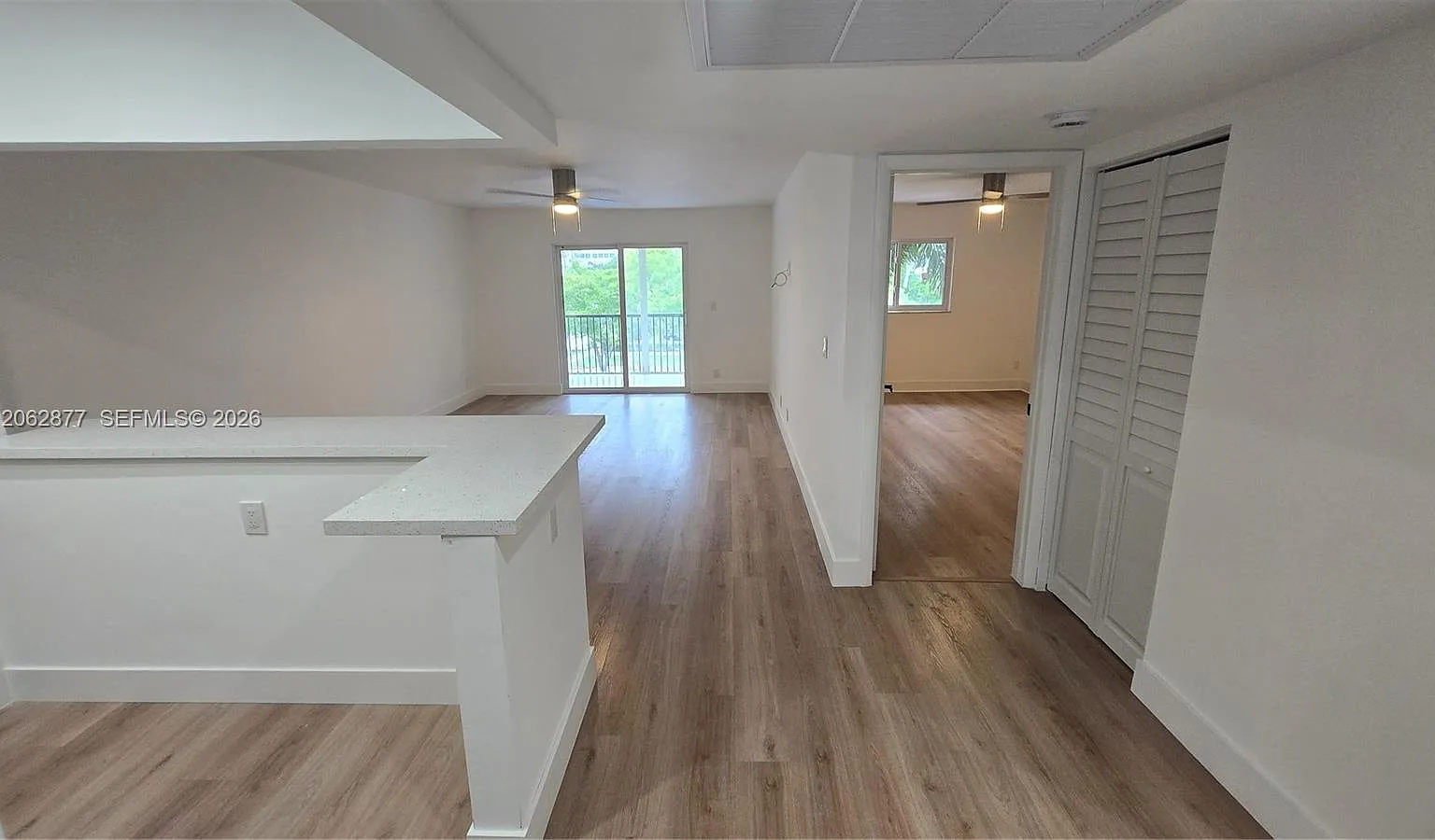 Barcelona Condo North Bld — Photo 2