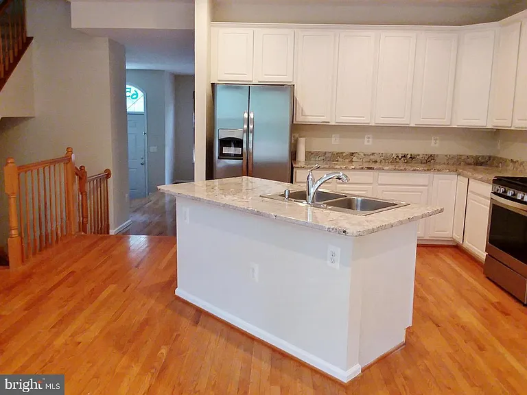 6563 McKenna Way — Photo 6