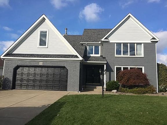 2nd image of 5592 Country Club Ln