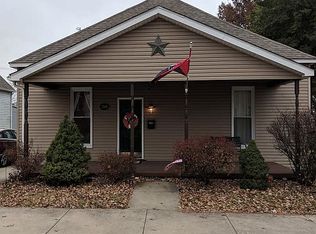 719 S 3rd St, Boonville, IN 47601