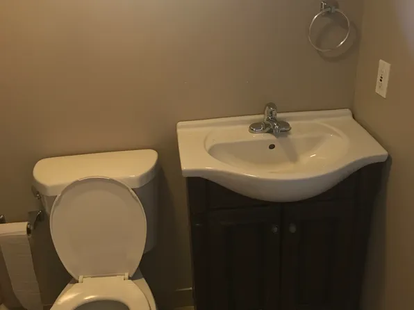 821 Nottingham Rd, Baltimore, MD 21229