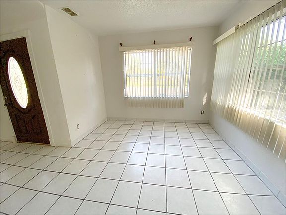 4th image of 500 Lake Maggiore Blvd S