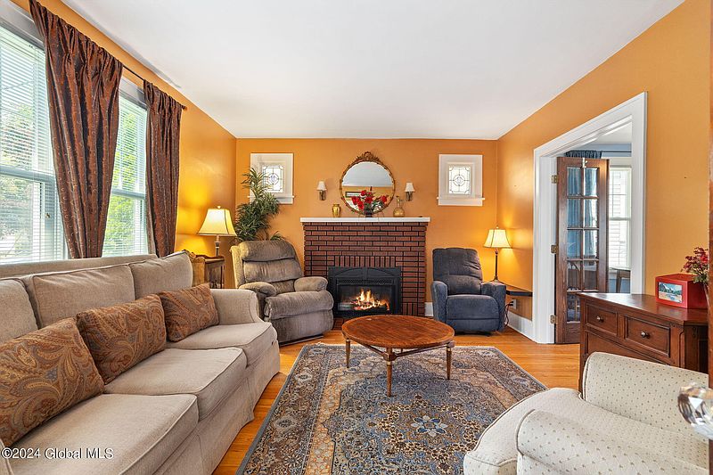 5th image of 23 Van Schoick Avenue