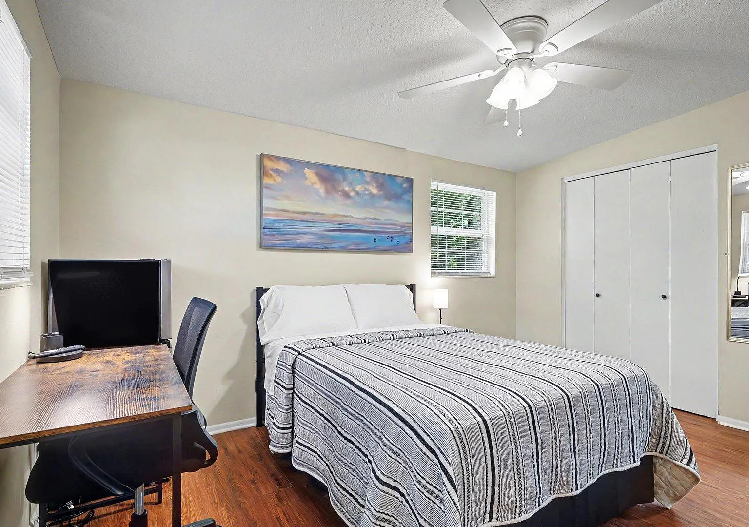 4 bed, 3.0 bath, 1450 sqft, $1,269 — Photo 3