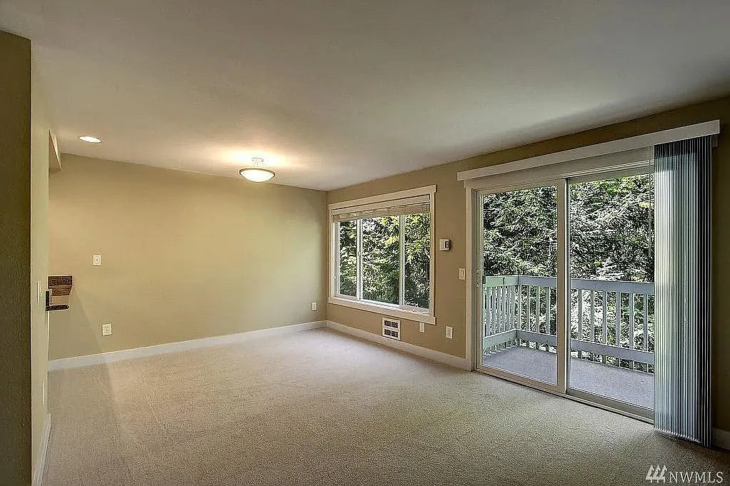 2 bed, 1.5 bath, 922 sqft, $2,400 — Photo 4