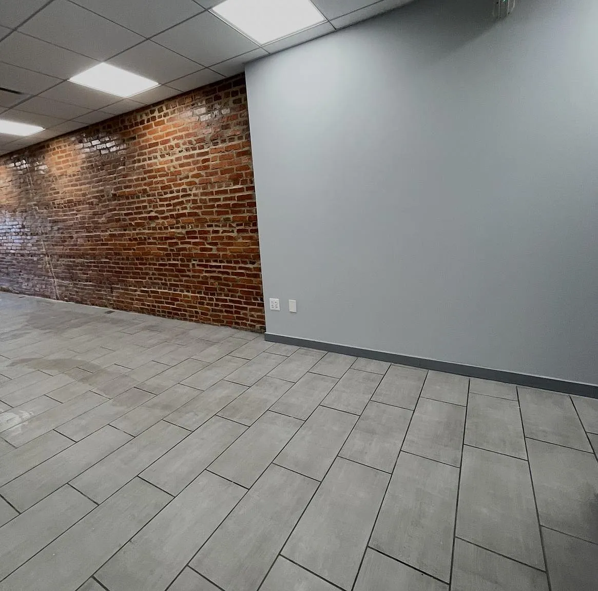 Studio, 1404 sqft, $1,300 — Photo 3