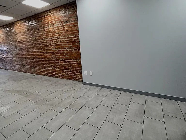 4813 Eastern Ave — Photo 3