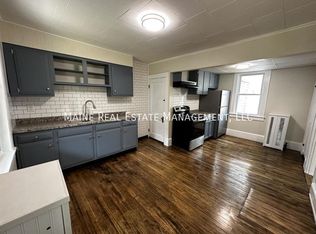 96 Grove St APT 1, Bangor, ME 04401