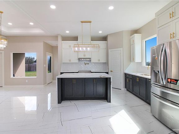 2nd image of 909 Azalea St