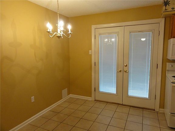 5th image of 647 Cedarwood Dr #647