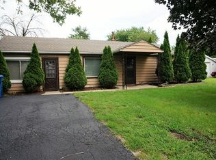 2308 Gaylord Rd, Crest Hill, IL 60403