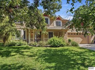 1000 Hickory Hill Rd, Papillion, NE 68046