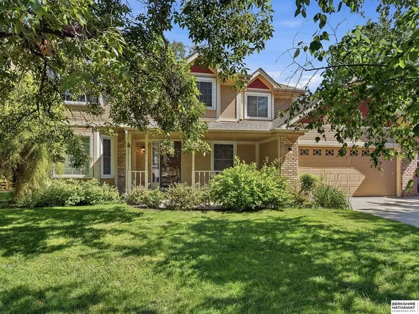 1000 Hickory Hill Rd, Papillion, NE 68046