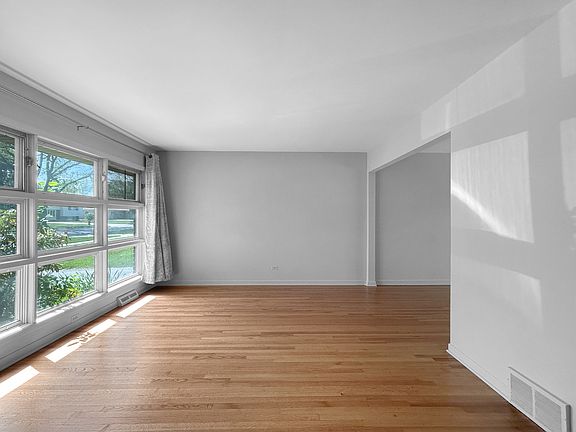 5th image of 1048 Marshall Dr