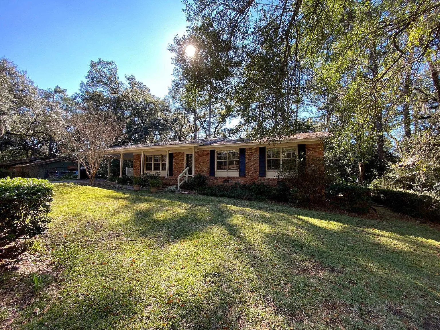 3 bed, 1353 sqft, $2,350 — Photo 3