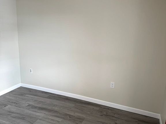 3rd image of 30 Park St #2