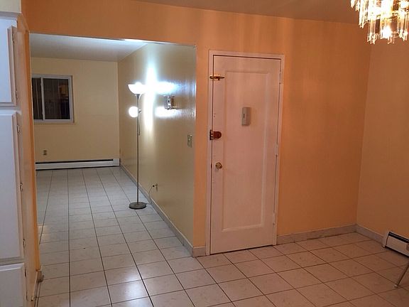 5th image of 2234 Chatterton Ave
