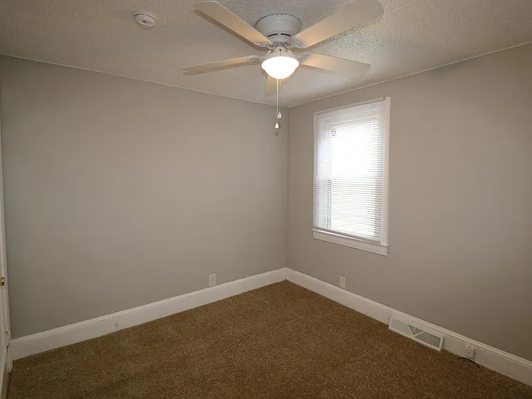 130 Court St — Photo 12