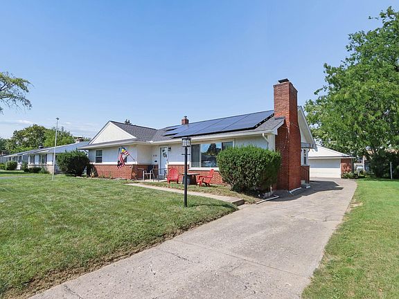 4th image of 3158 Race St
