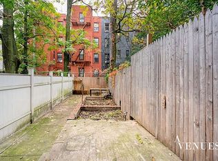 216 E 111th St #E1, New York, NY 10029