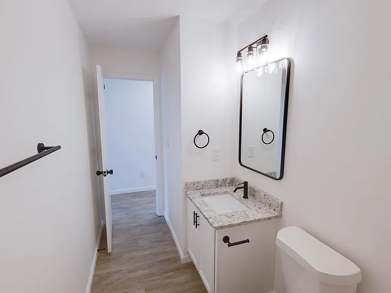 306 E Southern Trace Dr — Photo 10