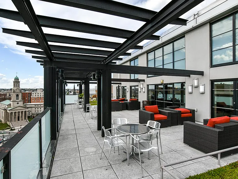 Common Spaces_Roof Top with Thomas Circle and Washington Monument views