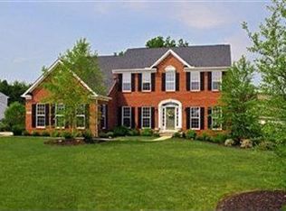 33443 Stream View Dr, Avon, OH 44011