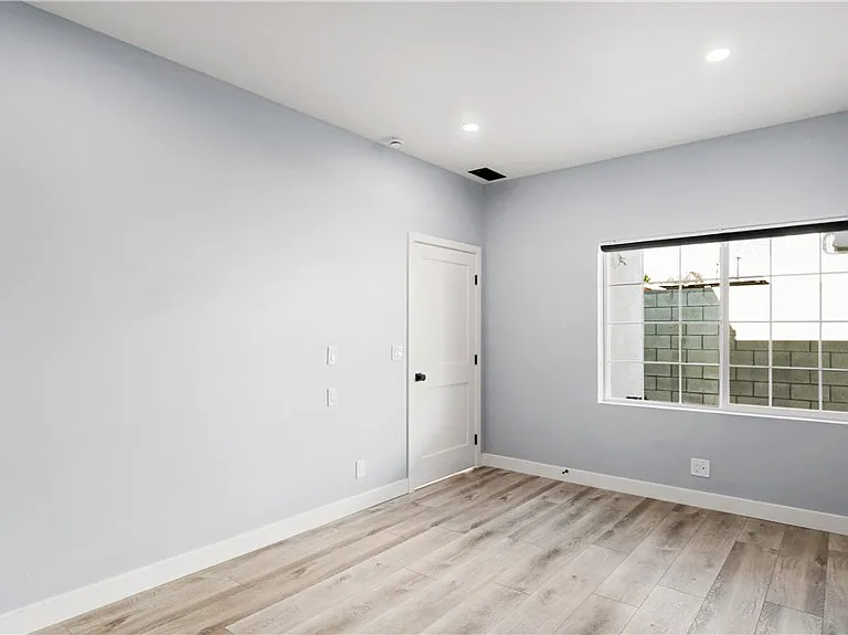 727 E Myrtle Ave #B — Photo 27