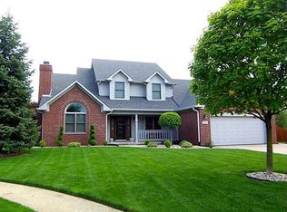 1071 Hudson Bay Dr, Greenwood, IN 46142