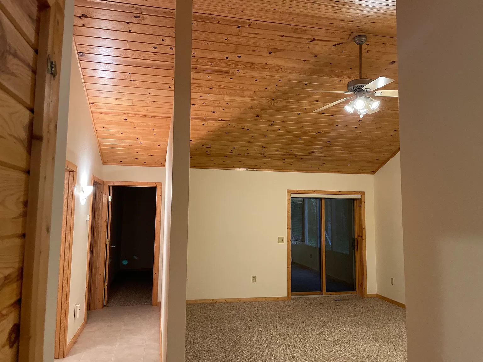 2 bed, 1200 sqft, $1,300 — Photo 4