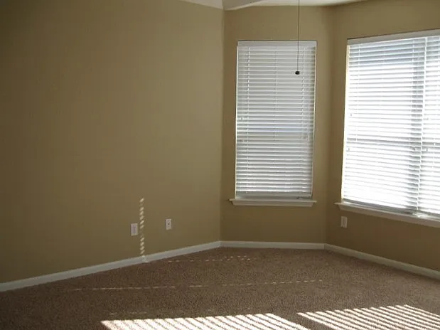 1402 Chandler Cv — Photo 5