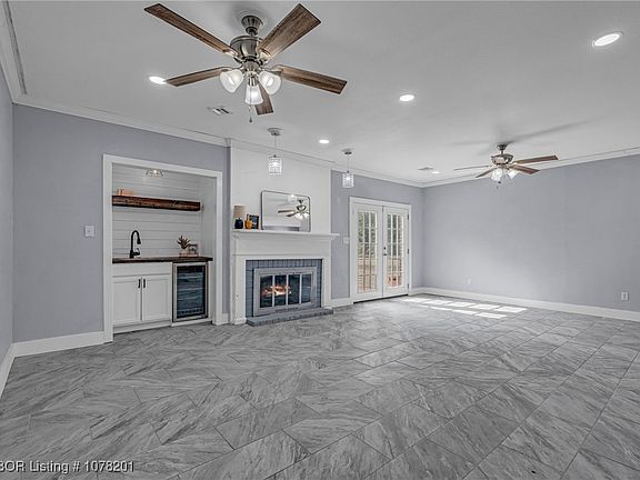4th image of 213 Azure Hills Dr