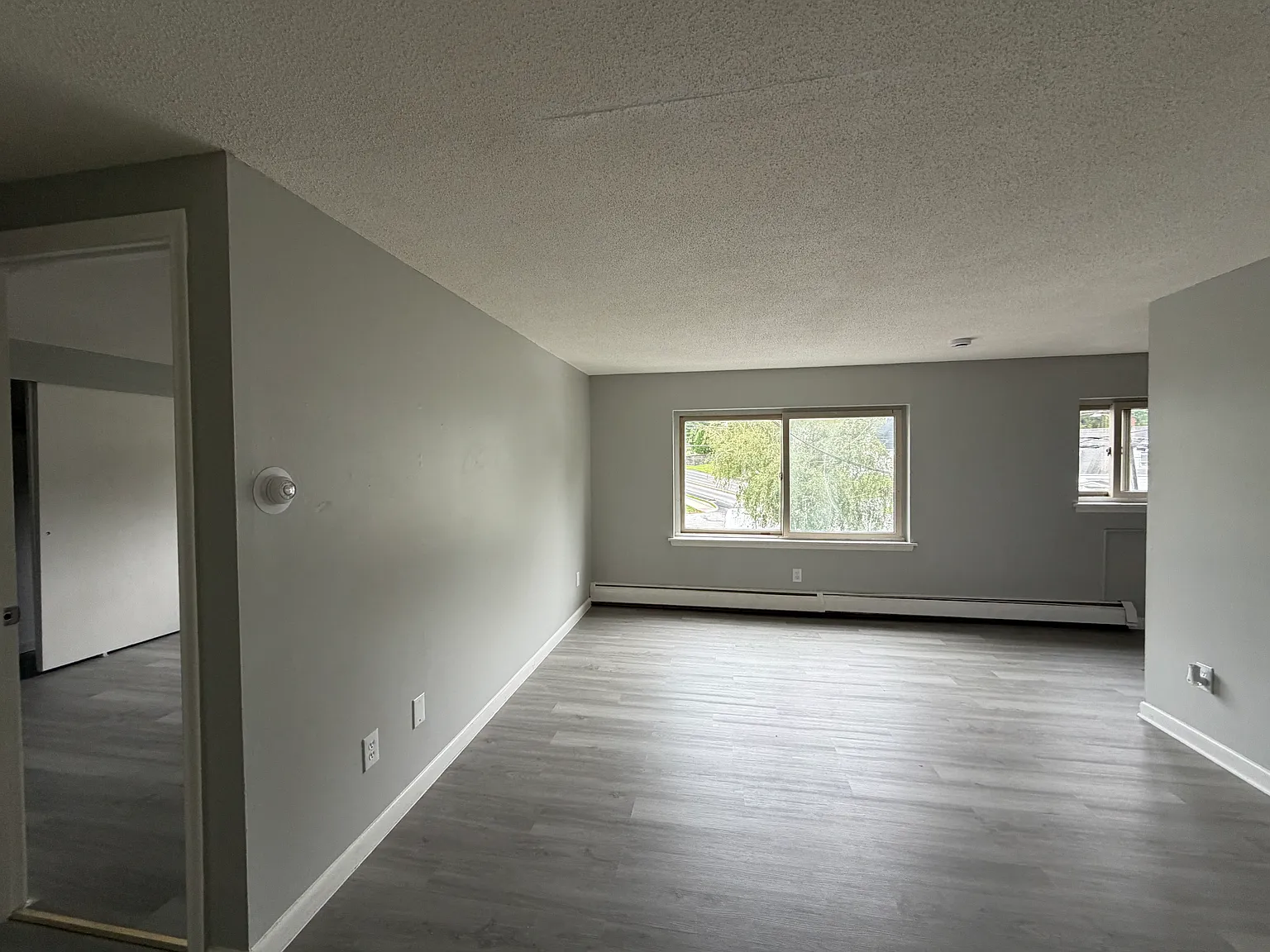 1 bed, $995 — Photo 4