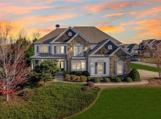 401 Crestline Way, Woodstock, GA 30188