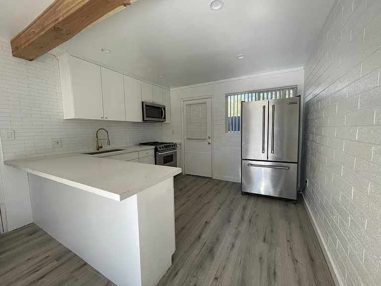 1018 E Polk St #2 — Photo 7