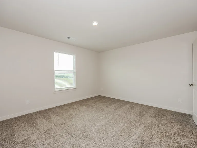 315 Patton Ln — Photo 17