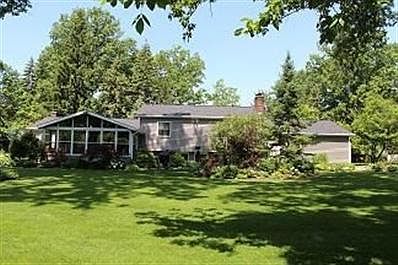 4th image of 1130 Lorraine Cir