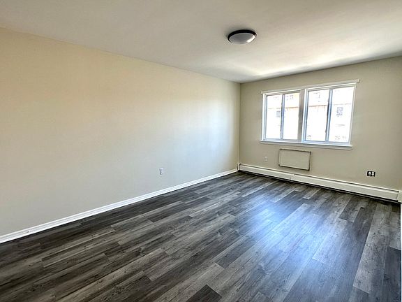 5th image of 214 Beach 97th St Floor 2